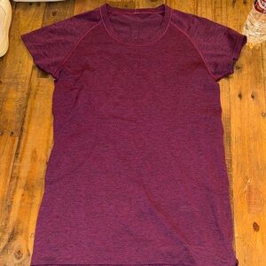 lululemon athletica Maroon Short Sleeve Tee